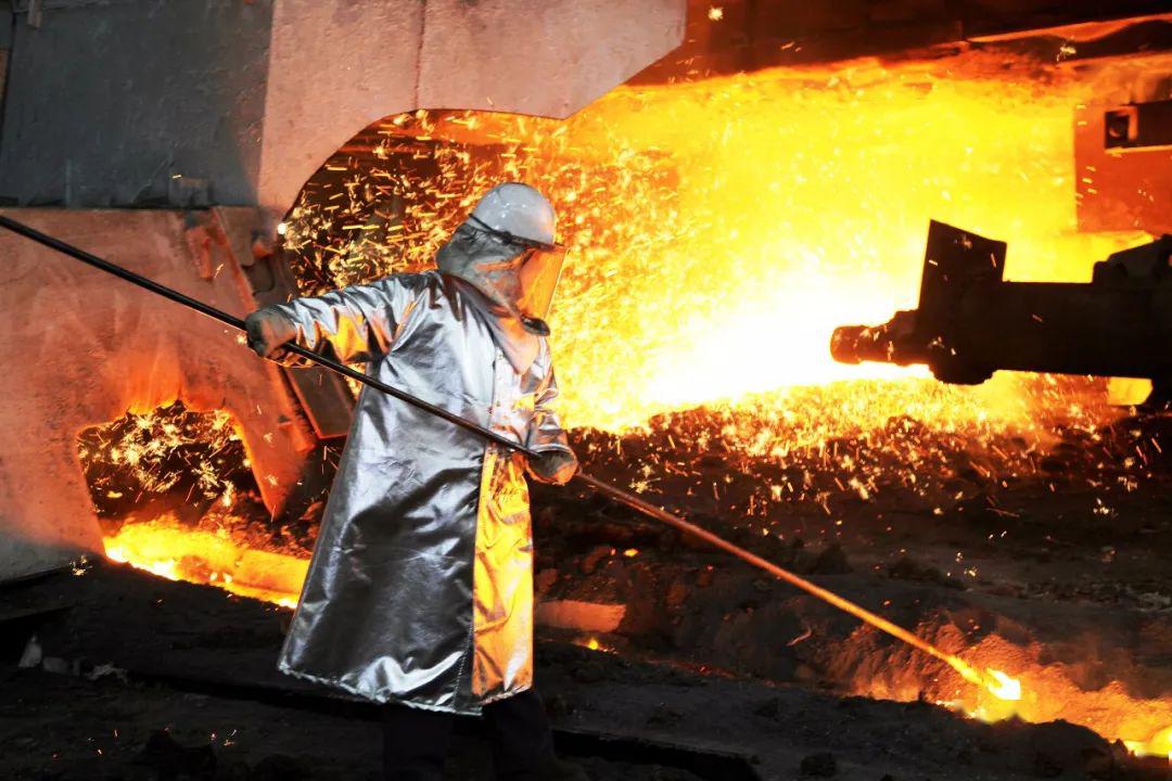 提前55小時(shí)圓滿收官，鞍鋼股份煉鐵總廠新2號高爐成功出鐵